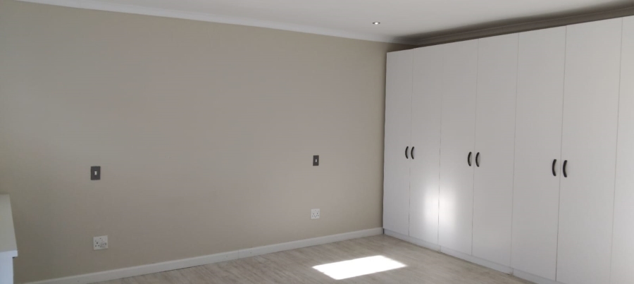 To Let 3 Bedroom Property for Rent in Jagtershof Western Cape